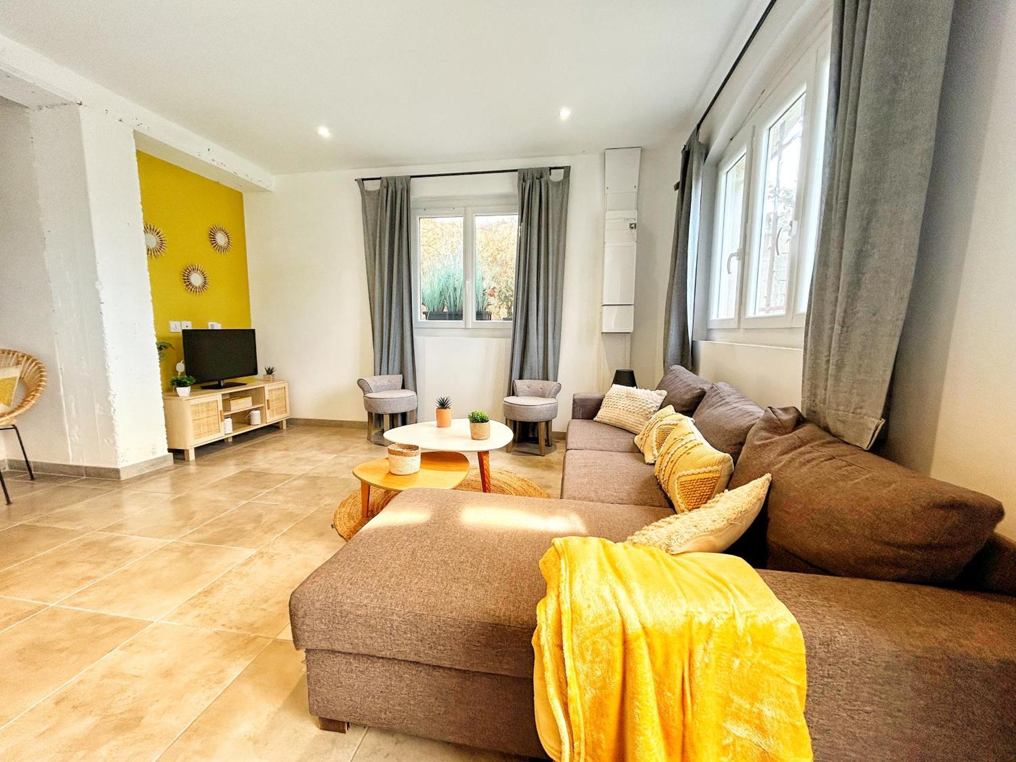 Doux Rouinet Cocoon Apartment Fourques  Luaran gambar